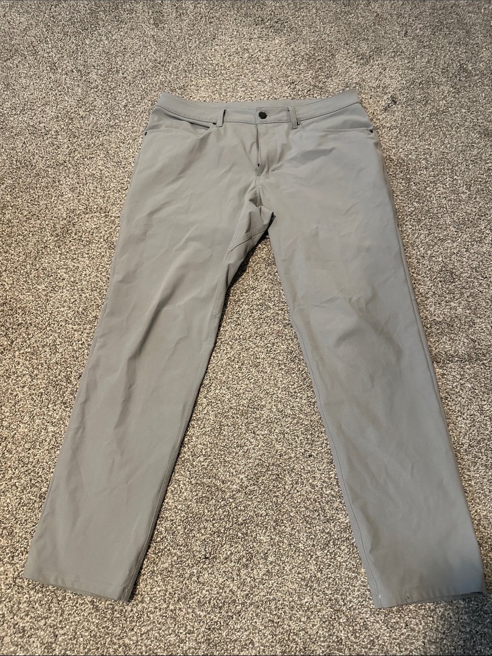Like New Men’s Lululemon ABC Straight Pant
